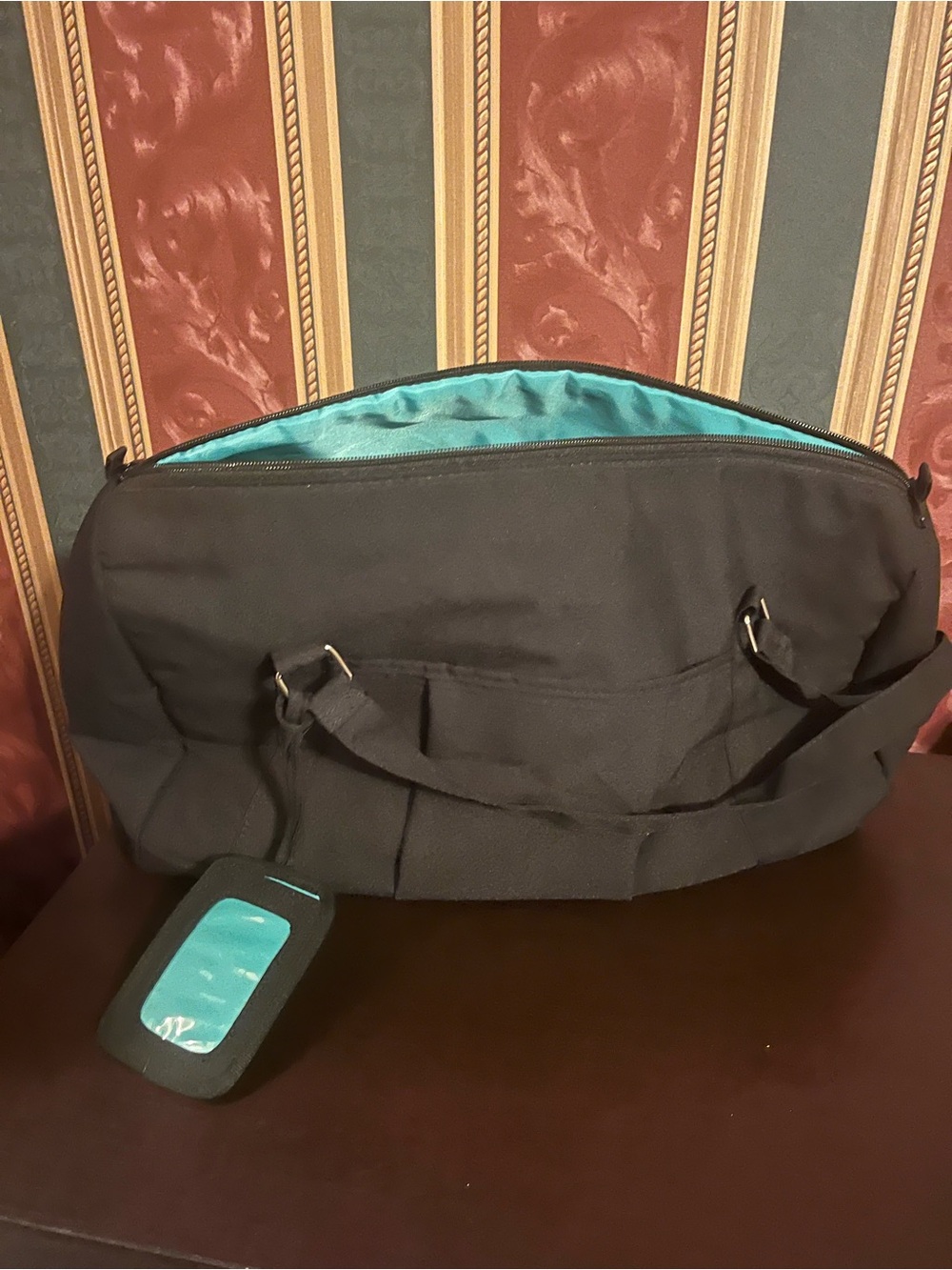 Evenflo Duffle Bag 19"-22" Shoulder Strap Adjustable Straps Black/Teal Polyester